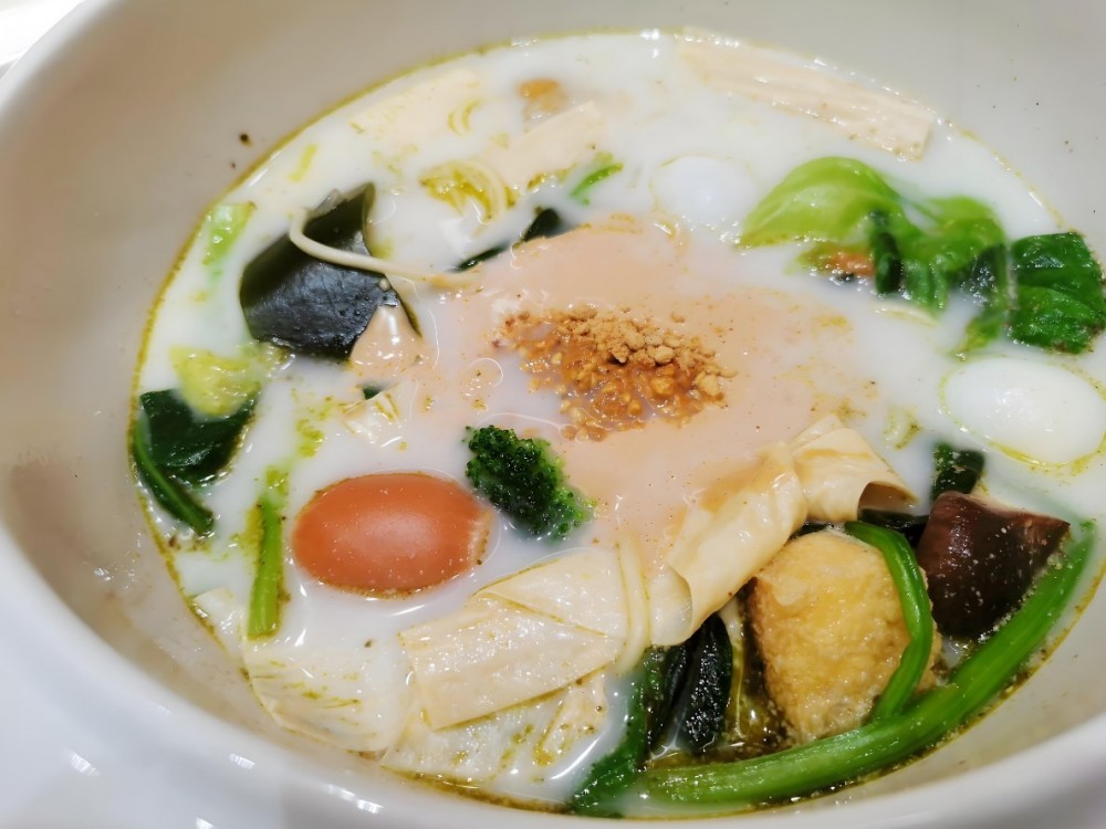 李国伟骨汤麻辣烫