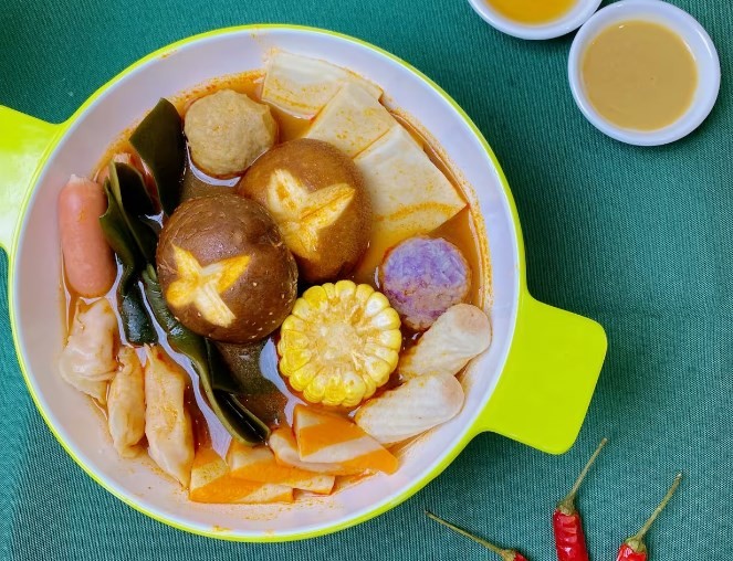 雄赳赳麻辣烫