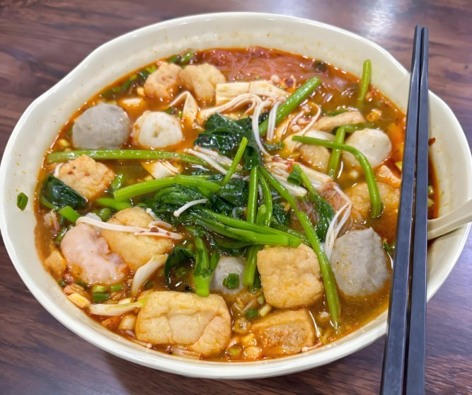 双鸭山鸿海麻辣烫