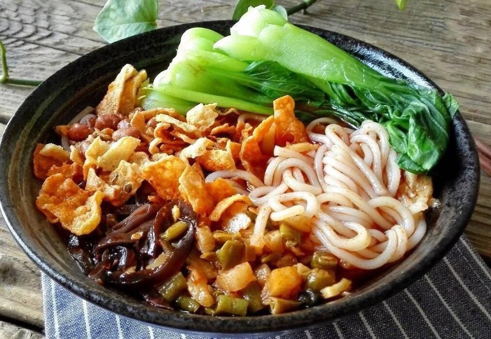 嗦螺人螺蛳粉加盟