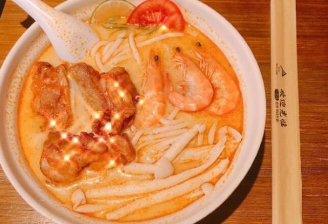 德味道泰式酸辣粉加盟