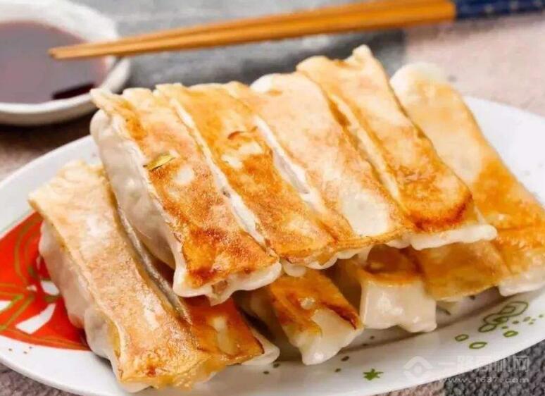 鲜脆坊锅贴加盟
