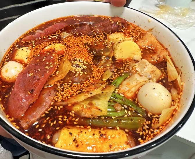 金张政麻辣烫