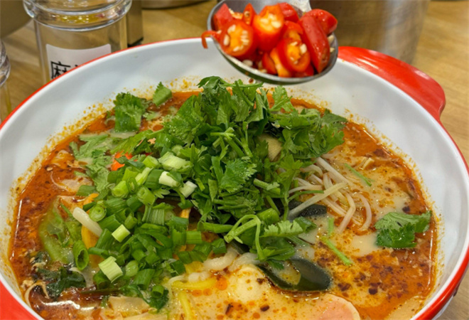 杨玉峰大碗麻辣烫 杨玉峰大碗麻辣烫