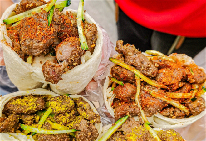 周嘿帅中式肉筋卷饼