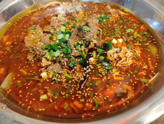 卧喜铺子牛肉冒菜