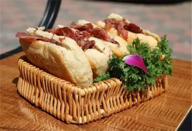 李春秋驴肉火烧 李春秋驴肉火烧