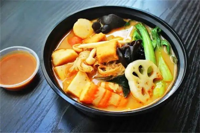 摩耳耳麻辣烫