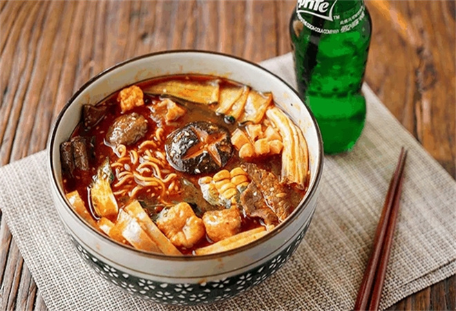 粤好骨汤麻辣烫 粤好骨汤麻辣烫