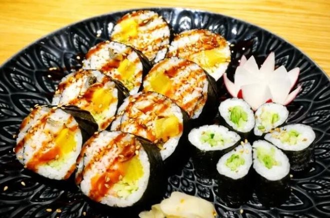 辣白菜寿司加盟