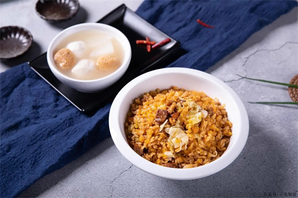 上瘾牛油拌饭加盟