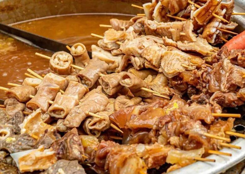 牛杂串串摆摊 牛杂串串摆摊