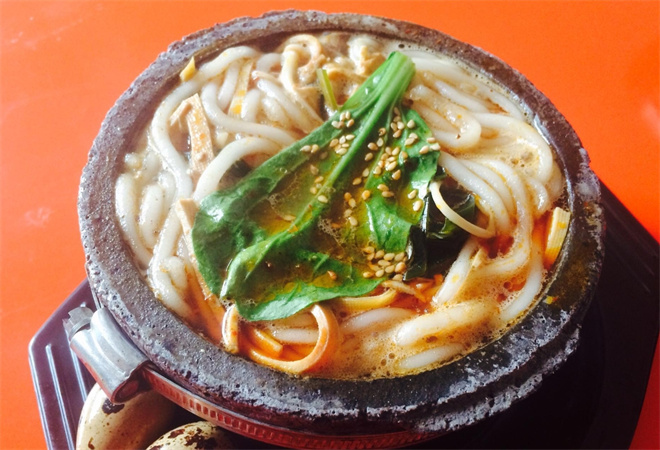 石锅土豆粉 石锅土豆粉
