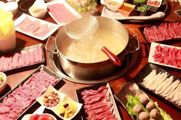 边界牛到家牛肉火锅加盟