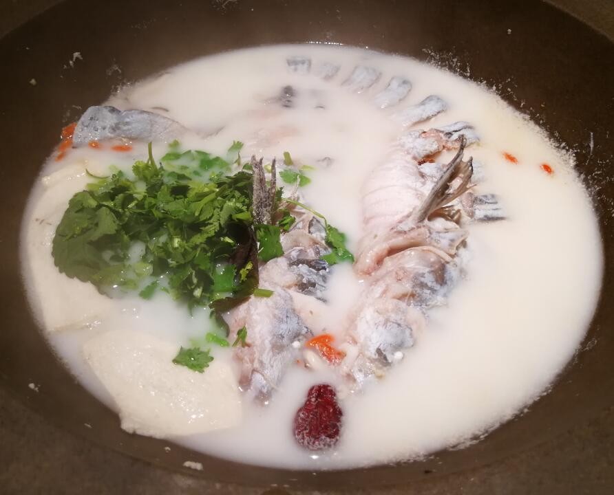 鱼霸天蒸汽石锅鱼加盟