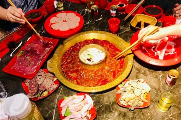甲天下火锅店加盟
