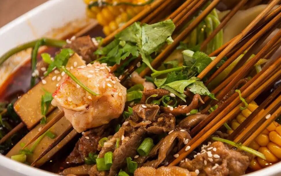 颜婆婆疯狂串串