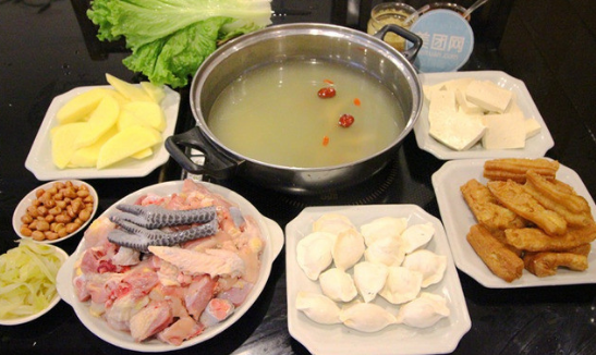 佳养记百味鸡煲加盟