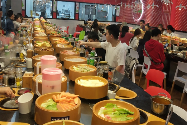 首加旋转小火锅加盟