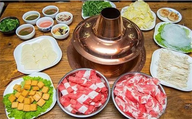 羊肉炭烧铜火锅加盟