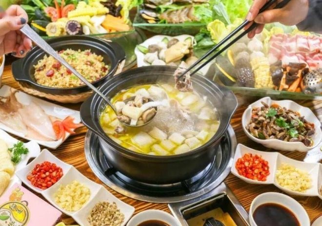椰子板栗鸡火锅加盟