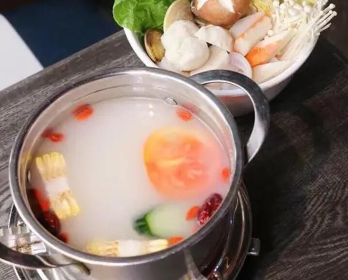 艾雅骨头王小火锅加盟