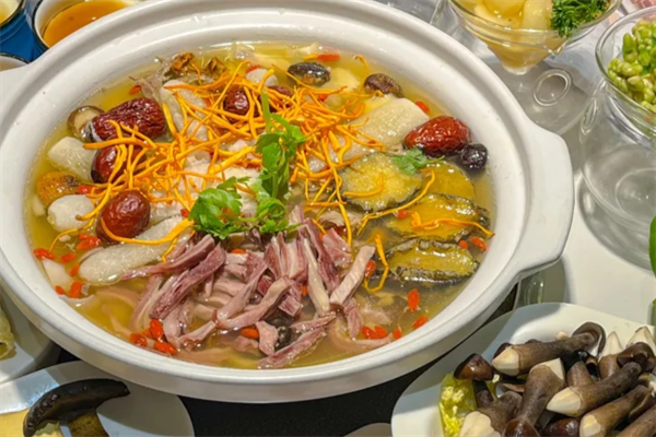 龙鼎竹荪鹅火锅加盟