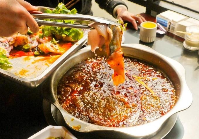 鼎中鱼鱼火锅
