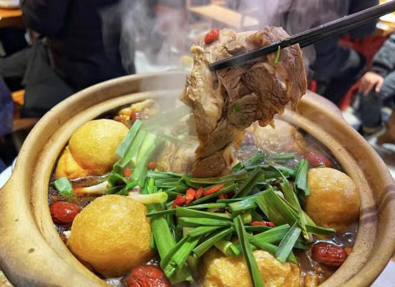 大胃姐路边牛杂打边炉加盟