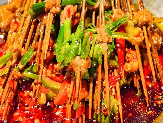 小洋婆串串香火锅