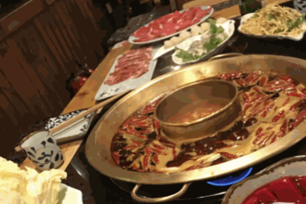 八脚老火锅加盟