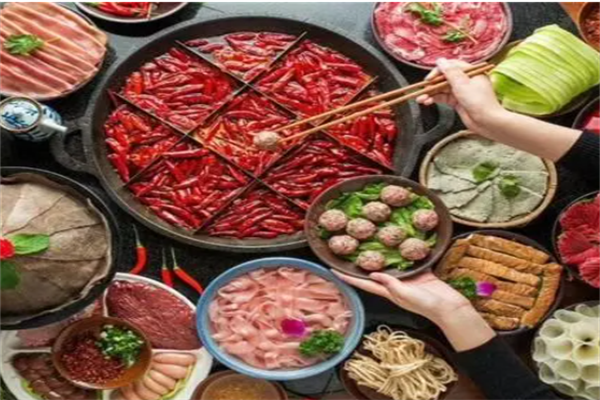 白果王老火锅加盟