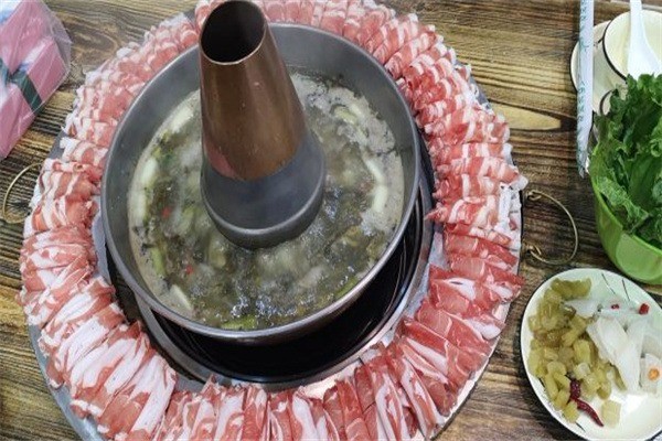 和泰鑫酸菜铜锅涮羊肉加盟