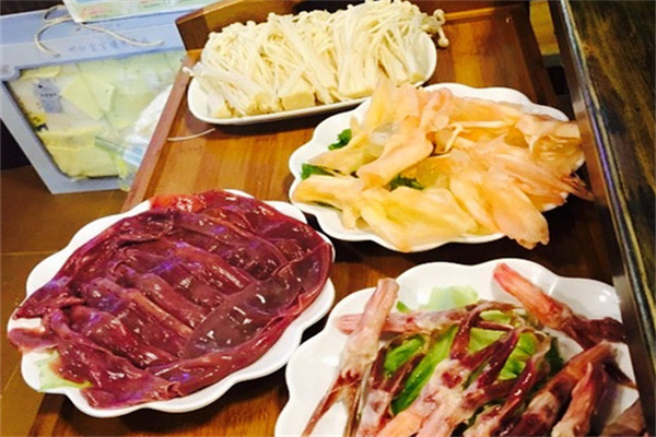 绥定府风味火锅加盟