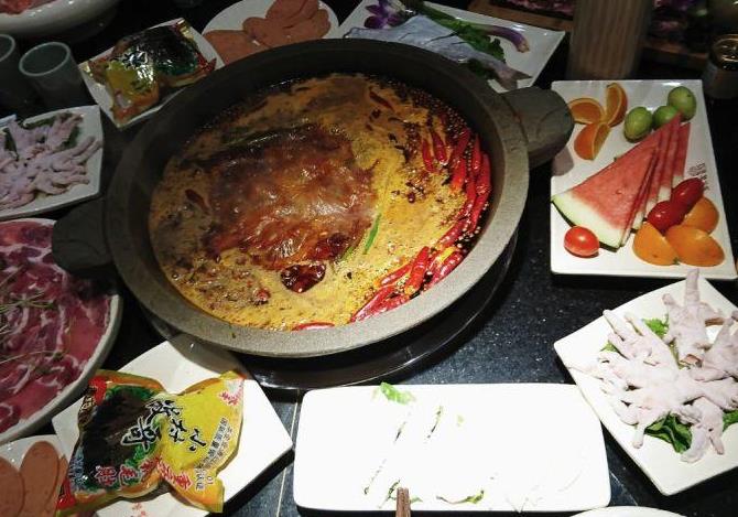 憨石匠鲜菜土火锅加盟