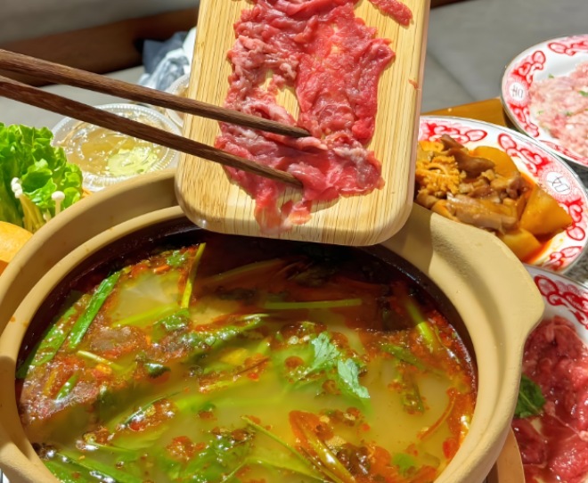 苗阿哥牛肉火锅加盟
