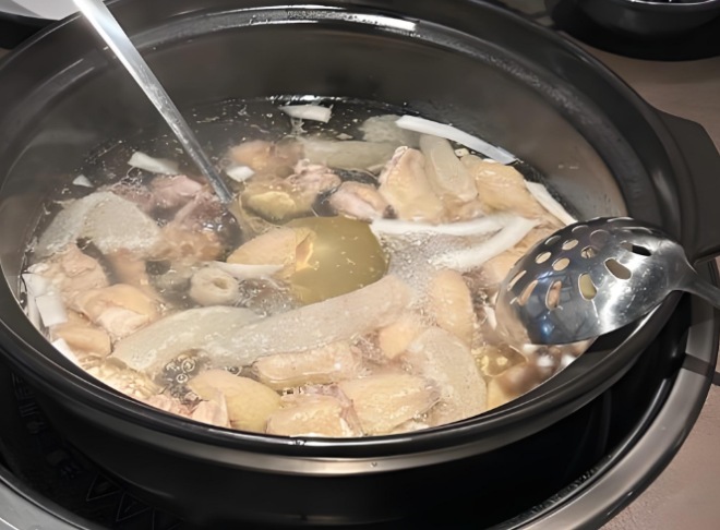 椰小名竹笙椰子鸡加盟