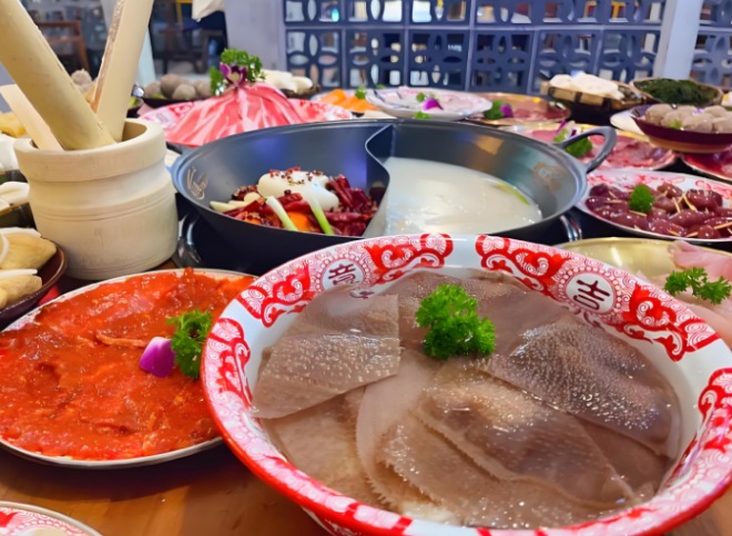 块八毛市集老火锅加盟 块八毛市集老火锅加盟