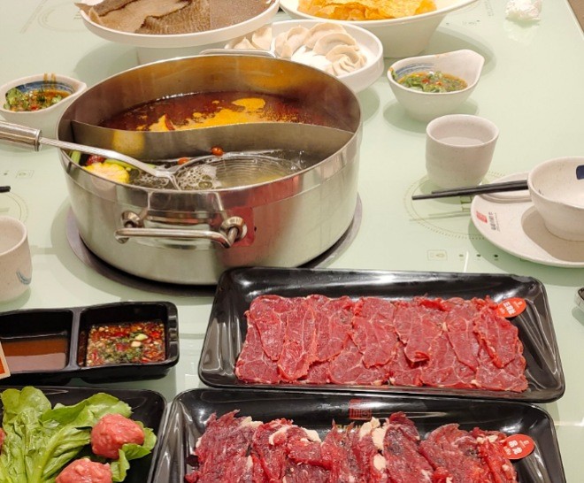 四点金潮汕鲜牛肉火锅加盟