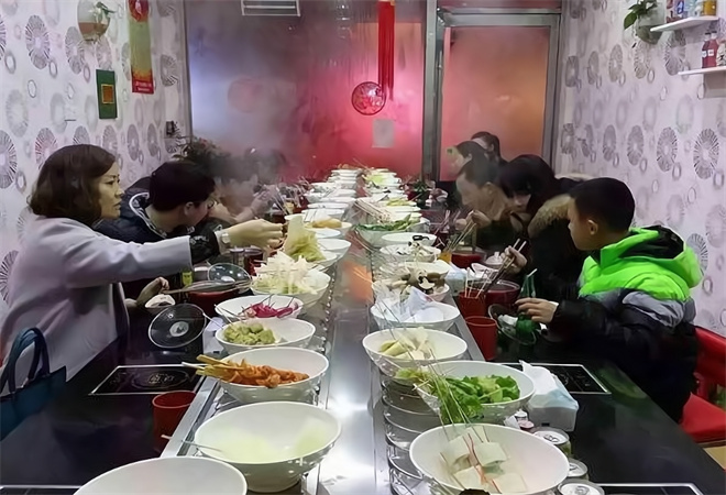 杨新伟老北京旋转小火锅 杨新伟老北京旋转小火锅