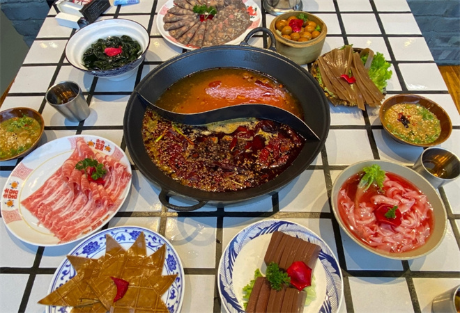 贰回巷火锅馆 贰回巷火锅馆