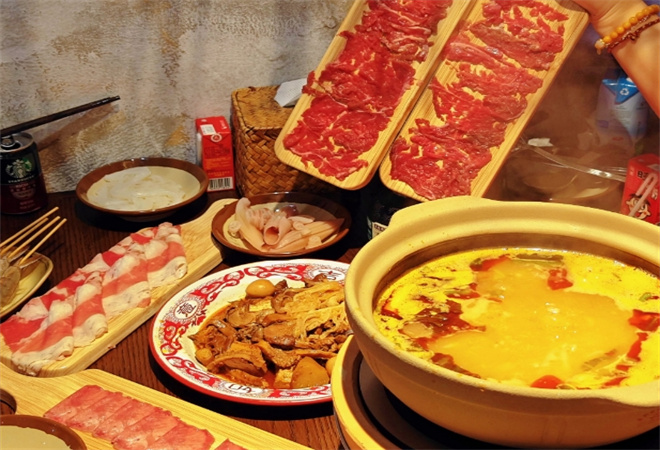 大龙六方贵州酸汤牛肉火锅加盟 大龙六方贵州酸汤牛肉火锅加盟