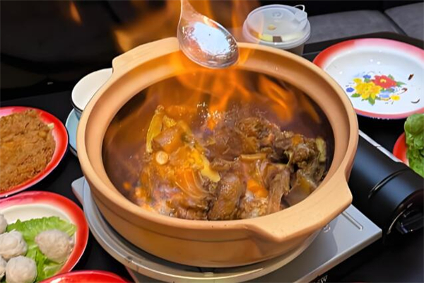 湘传子姜鸭火锅加盟