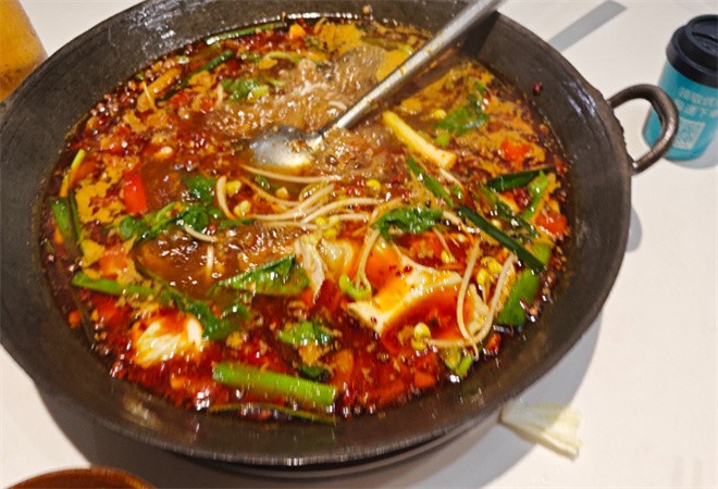 锅六爷贵州地摊火锅加盟