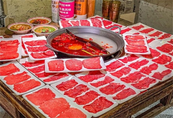 牛筐筐鲜切牛肉自助火锅加盟