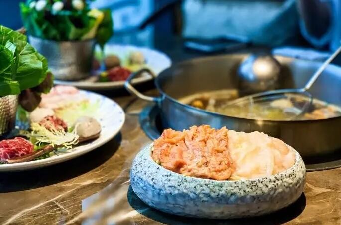 东宝制造海鲜火锅