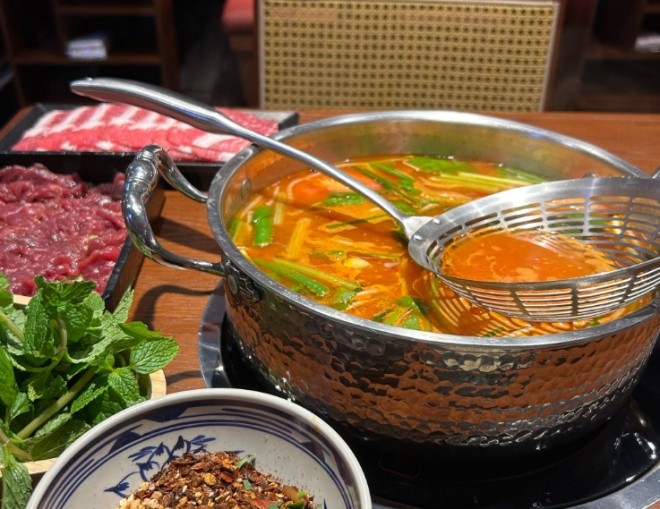 觅山野贵州酸汤牛肉火锅加盟
