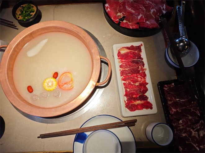 色牛火锅