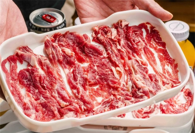 鑫潮鲜切牛肉自助火锅