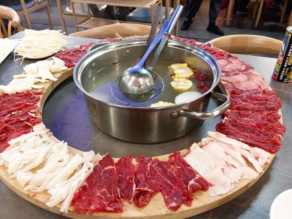 闹春熙火锅串串